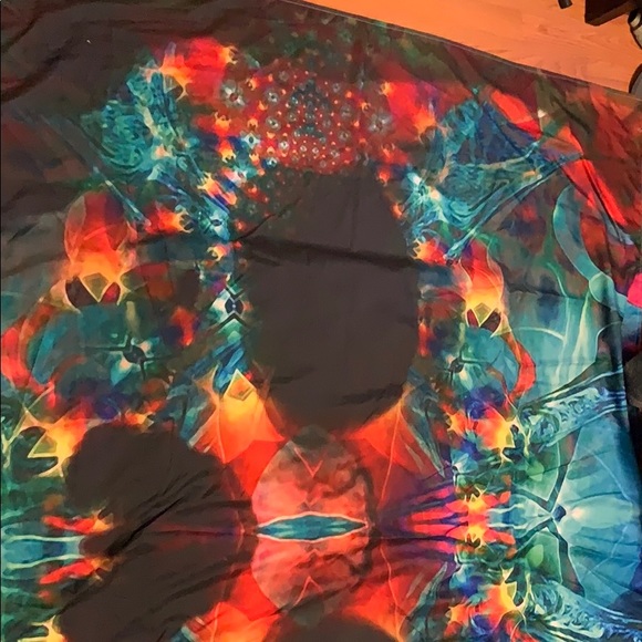 Tie Dye Skull Tapestry - Picture 2 of 5
